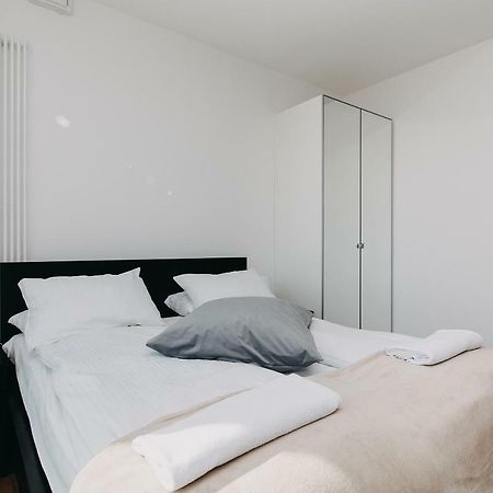 Shortstaypoland Kolejowa Warsaw Exterior photo